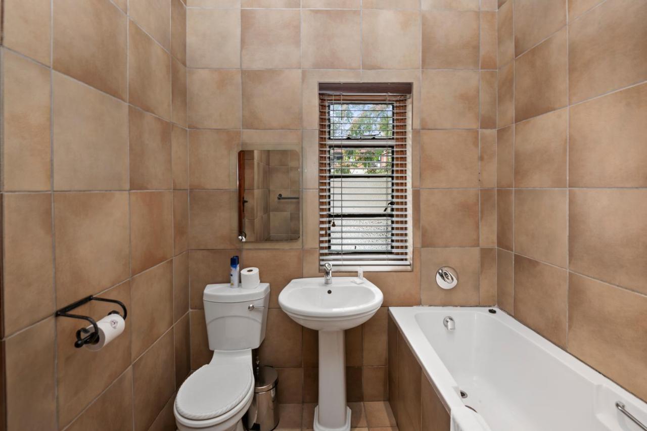 De Akker Guest House Bloemfontein Zewnętrze zdjęcie