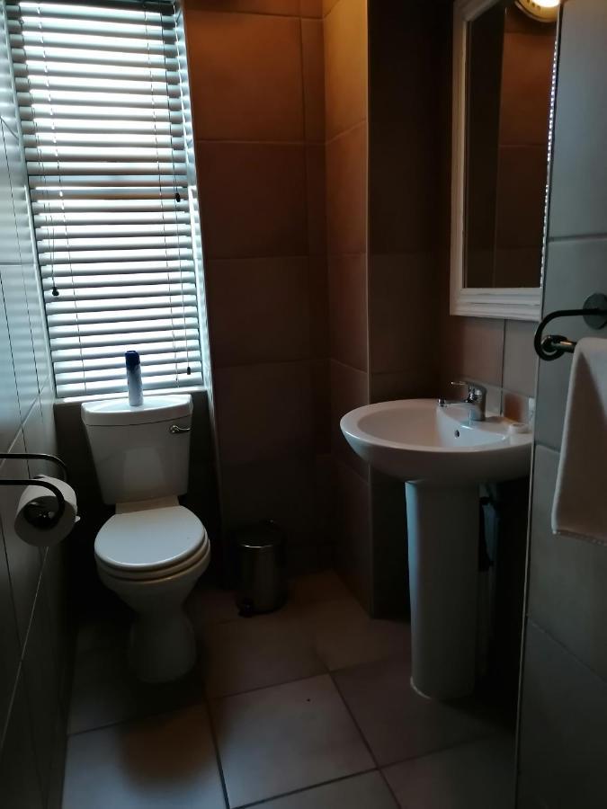 De Akker Guest House Bloemfontein Zewnętrze zdjęcie
