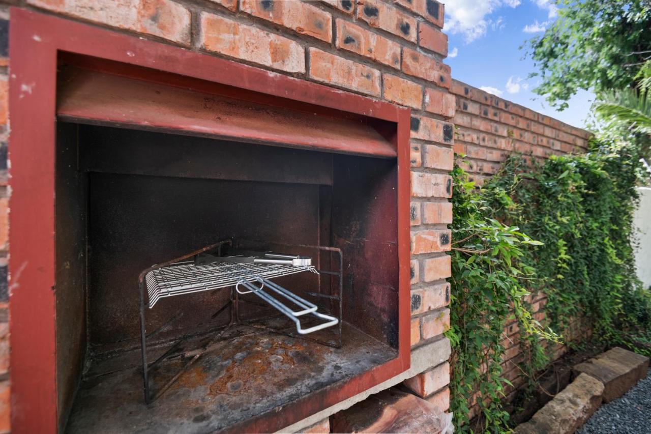 De Akker Guest House Bloemfontein Zewnętrze zdjęcie